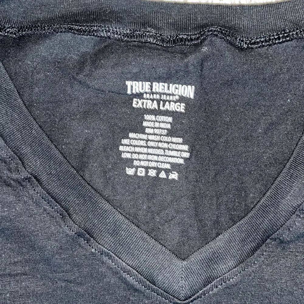True Religion Brand Denim soft cotton BLACK v neck summer short sleeve t shirt